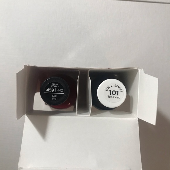 Sally Hansen - Picture 2 of 2